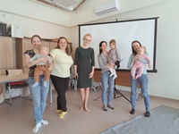 DKW: Tu mamy spotkamy. Maluch przy stole