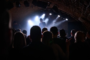 Na scenie zespół Dziwna Wiosna