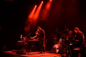 Koncert: Fisz Emade Tworzywo - Na scenie zespół Fisz Emade Tworzywo