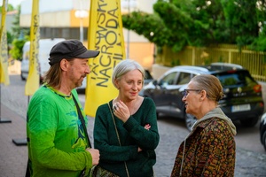 37. TNF - Dzień 1 (27.05.23) - Dyrektor TNF Anna Grygiel, reżyser Dorota Kędzierzawska, redaktor Ryszard Jaźwiński przed kinem Marzenie