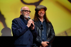 37. TNF - Dzień 1 (27.05.23) - Na scenie twórcy filmu "Filip" Michał Kwieciński i Michał Sobociński zapraszający na projekcję filmu