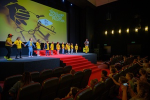37. TNF - Dzień 5 (31.05.23) - Jury Dziecięce 37. TNF przed projekcją Filmów Młodego Widza na scenie Marzenia