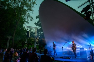 Był Sobie Blues - 11.08.2023 - Zespół Ørganek grający koncert na amfiteatralnej scenie