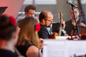 Koncert "Spanish Night" - Polish Art Philharmonic ft. Tomasz Radziszewski - Koncert. Orkiestra scenie.