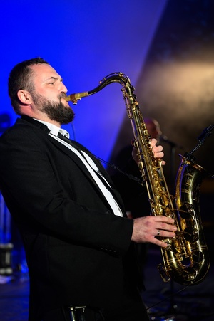 Był Sobie Blues - 18.08.2023 - Saksofonista grający podczas koncertu