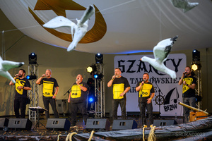 Szanty na Starówce - 26.08.2023 - Występ zespołu Banana Boat na scenie tarnowskiego Amfiteatru.