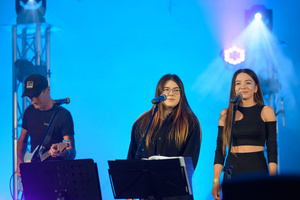 Koncert "Pawel Mazur - Przyjaciele i uczniowie" - Scena tarnowskiego Amfiteatru podczas koncertu Pawła Mazura i zaproszonych gości.