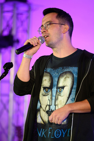 Koncert "Pawel Mazur - Przyjaciele i uczniowie" - Scena tarnowskiego Amfiteatru podczas koncertu Pawła Mazura i zaproszonych gości.