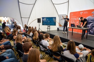 Festiwal Nauki i Techniki - Dzień I - wykłady i pokazy naukowe w Strefie Nauki i Techniki - Rynek