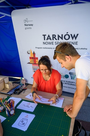 Festiwal Nauki i Techniki - Dzień II - mali naukowcy w namiotach Strefy Nauki i Techniki