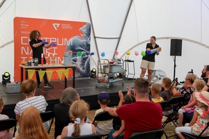 Festiwal Nauki i Techniki - Dzień II - wykłady i pokazy naukowe w Strefie Nauki i Techniki