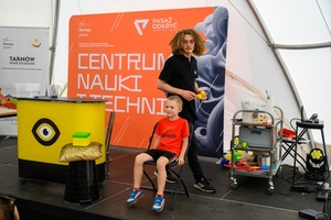 Festiwal Nauki i Techniki - Dzień II - wykłady i pokazy naukowe w Strefie Nauki i Techniki