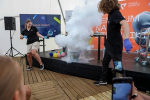 Festiwal Nauki i Techniki - Dzień II - wykłady i pokazy naukowe w Strefie Nauki i Techniki