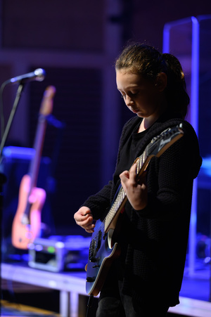 Koncert: 30-lecie S.M.Rock - Scena, występ uczniów S.M.Rock.