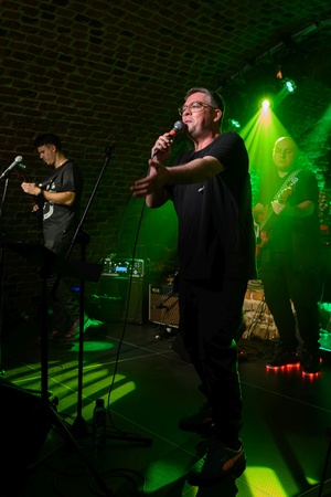 Koncert S.M.Rock - 14.03.2023 - Scena S.M.Rock w akcji - Nauczyciele występują.