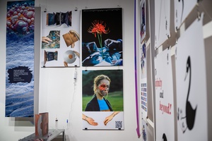 Wernisaż wystawy Przeskok - Prace dyplomowe studentów Wydziału Sztuki Akademii Tarnowskiej eksponowane w Galerii TCK