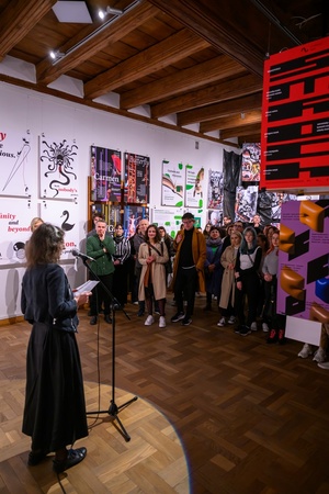 Wernisaż wystawy Przeskok - Przemowa na otwarciu, pani Dziekan AT dr Agnieszka Bartak-Lisikiewicz