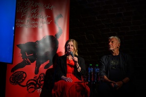 Wernisaż wystawy fotografii Inki Rosochy "Nie mogę na to patrzeć" - Spotkanie z Inką Rosochą i Wojciechem Eichelbergerem w Piwnicach TCK