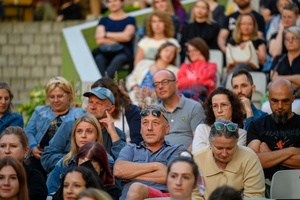 38. TNF - Dzień 1 (31.05.2024) - Amfiteatralna publiczność w oczekiwaniu na koncert Tomka Ziętka