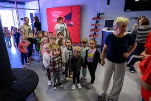 38. TNF - Dzień 4 (3.06.2024) - Najmłodsi widzowie w holu kina Marzenie