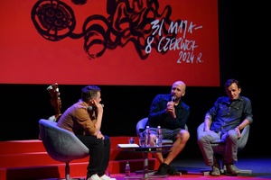 38. TNF - Dzień 5 (4.06.2024) - Spotkanie po projekcji Tyle co nic": od lewej Kuba Armata - prowadzący, reżyser filmu Grzegorz Dębowski, aktor Artur Paczesny