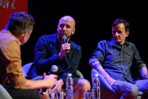 38. TNF - Dzień 5 (4.06.2024) - Spotkanie po projekcji Tyle co nic": od lewej Kuba Armata - prowadzący, reżyser filmu Grzegorz Dębowski, aktor Artur Paczesny