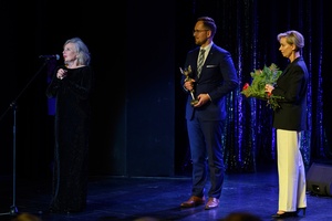 38. TNF - Dzień 7 (6.06.2024) - Laureatka Nagrody za całokształt Krystyna Janda dziękująca za uhonorowanie Nagrodą za całokształt