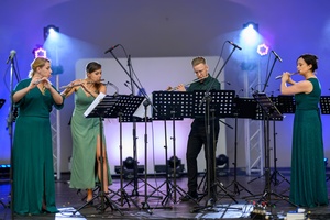 Koncert fletowy Summertime Symphony - Na scenie grający Cracow Philharmonic Flute Quartet