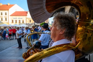 Starówka Jazz Festival - 19.07.2024 r. - Parada nowoorleańska. Muzycy podczas występu.