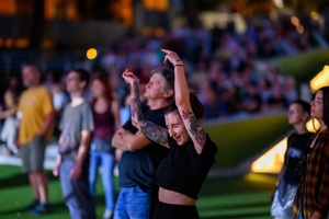 Był Sobie Blues - 9.08.2024 - Publiczność żywo reagująca podczas występu Zeppelinians