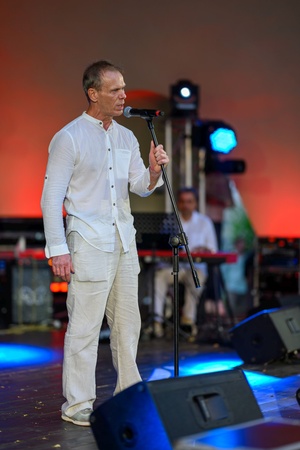 Koncert Tribute to Damian Niewiński - Występ aktorów Teatru Witkacego przy akompaniamencie Macieja Pierzchały.