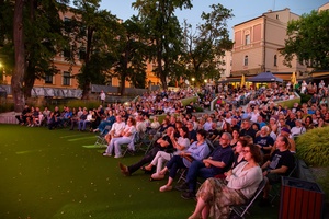 Był Sobie Blues - 16.08.2024 - Na widowni zasłuchana publiczność w dźwiękach twórczości Tadeusza Nalepy