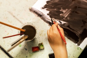 Wakacje z otwARTą: Warsztaty animacji poklatkowej - Uczestnicy podczas warsztatów - praca nad animacją.