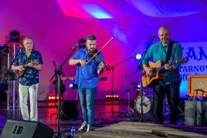 Szanty na Starówce - 24.08.2024 - Na amfiteatralnej scenie zespół The Nierobbers