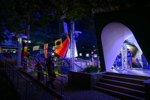 Szanty na Starówce - 24.08.2024 - Elementy marynistycznej scenografii towarzyszącej koncertom szantowym w 2024 r.