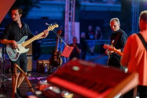 Koncert: Rock na Starówce - Na scenie zespół Pawła Mazura