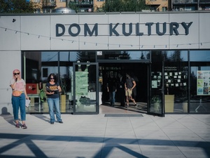 Piknik 13. Dzielnicy - Rozpoczęcie Pikniku przez kierowniczkę Dorotę Omylską oraz Magdalenę Trusz.
