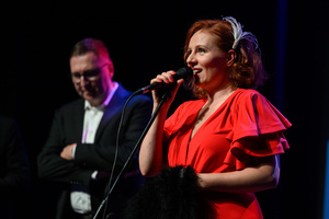 100-lecie kina Marzenie - koncert Voice Band i Ewelina Flinta - Na scenie kina Marzenie - Ewelina Flinta i Voice Band