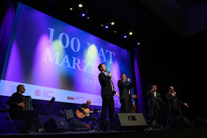 100-lecie kina Marzenie - koncert Voice Band i Ewelina Flinta - Na scenie kina Marzenie - Voice Band