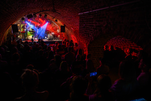 Koncert: BIOS - Zespół BIOS na scenie Piwnic TCK