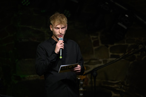 Koncert: BIOS - Adrian Kuchyt zapowiadający koncert zespołu BIOS