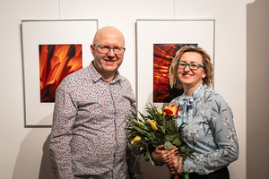 Wernisaże dzień po dniu: Monika Fryś-Żurek / Bogdan Litwora - Prezes Honorowy Tarnowskiego Towarzystwa Fotograficznego i Monika Fryś-Żurek