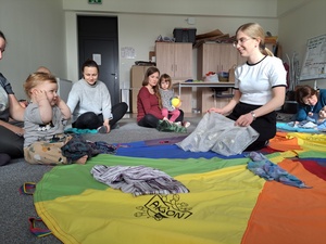 Muzyka dla smyka - Uczestnicy podczas zajęć.