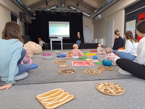 Tu mamy spotkamy: Mała stopa, wielka sprawa - Uczestnicy podczas spotkania