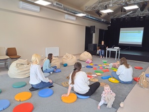 Tu mamy spotkamy: Mała stopa, wielka sprawa - Uczestnicy podczas spotkania