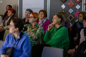 Pokaz filmu "Ceramiczna rewolucja" - Publiczność podczas rozmowy