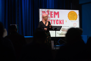 Dżem poetycki - Dorota Omylska - kierowniczka DKW