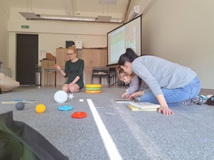 Tu mamy spotkamy: Maluch przy stole - Uczestniczki podczas spotkania