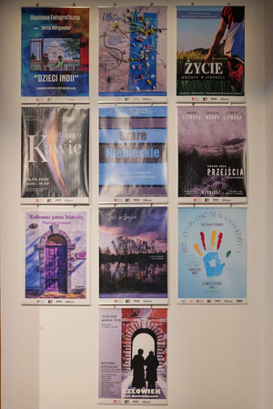 Wernisaże dzień po dniu: Ewa Serafińska / Jerzy Bergander - Plakaty ósmej edycji "Wernisaży dzień po dniu"