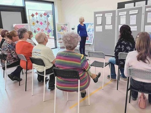 "W pełnym wymiarze" - Prowadzące warsztaty wraz z grupą uczestników